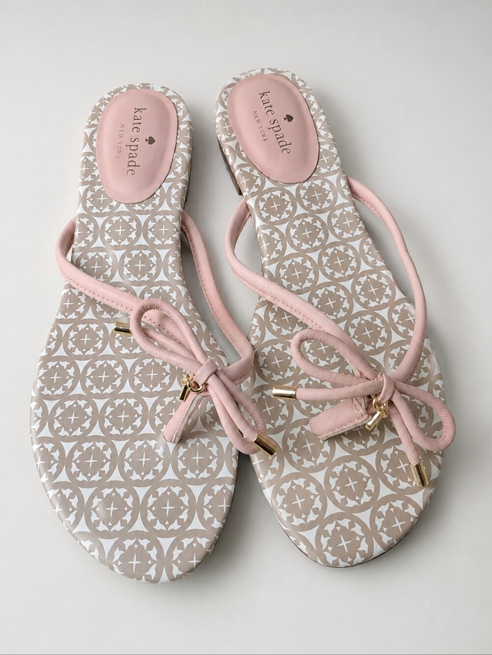 Kate Spade New York Bow Thong Sandals | Blush Pink & Taupe | Women's